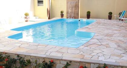 NORTHERN BORACIA COASTAL CHALET - W / POOL, AIR CONDITIONING, INDIVIDE BARBECUE,