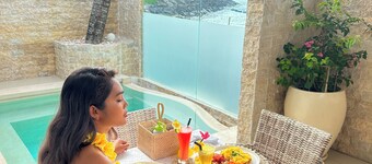 Infinity Pool Oceanfront Luxe Villa Cowrie