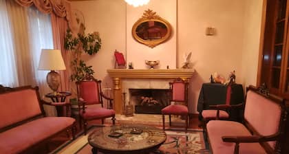 5 estrellas, Beautifull, sunny and confortable room with big bathroom.