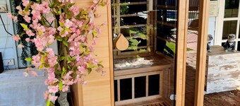 Luxury old world B&B  1849 historic pub beautifully renovated