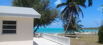 Haus mit zwei Schlafzimmern Haus mit kleinem Strand.  Spektakuläre Sonnenuntergänge!  Simms Trauben <br><br>