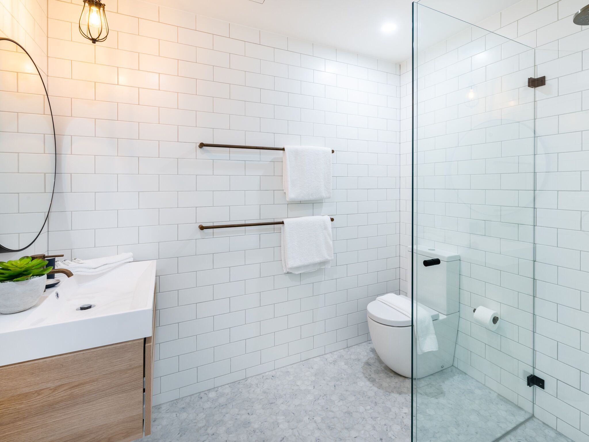 Bondi Amari Six Zero Three with Private Balcony — image 21