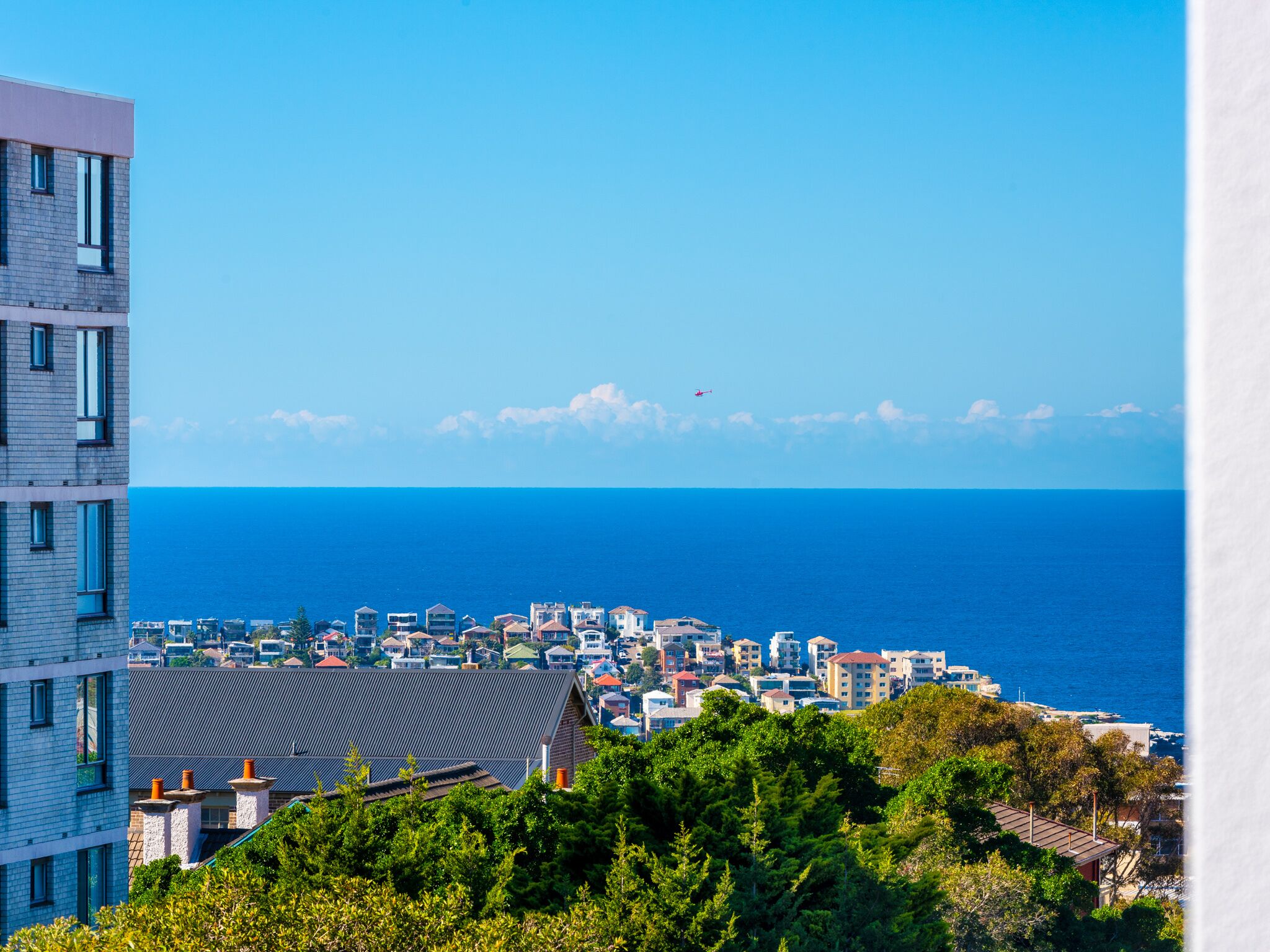 Bondi Amari Six Zero Three with Private Balcony — image 4