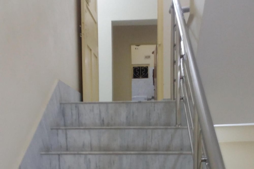 CHANDERNAGORE GUEST HOUSE (SE)