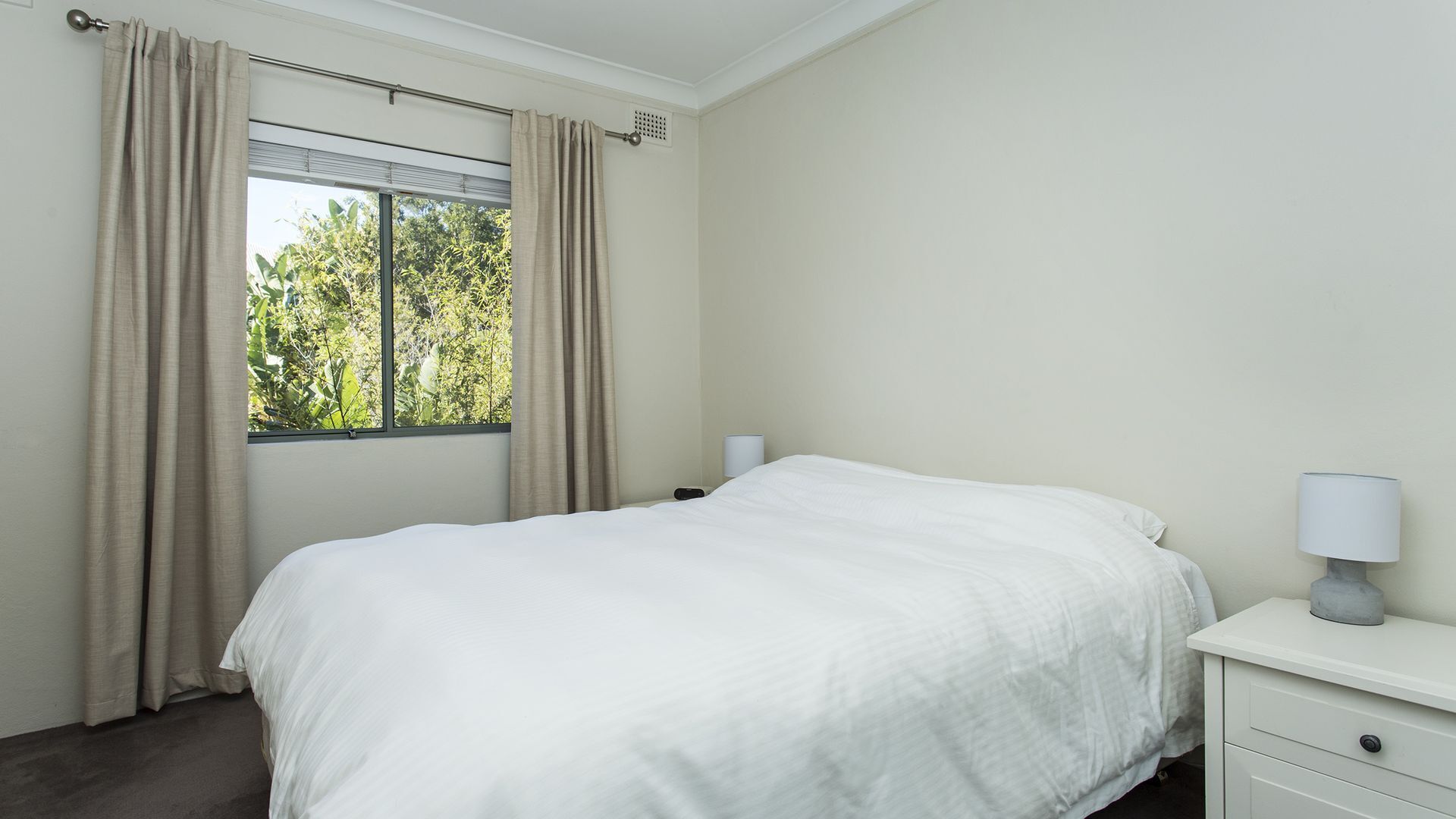 Inner City Apartment - Moments to the City Centre — image 6