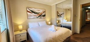 2 bedrooms, iron/ironing board, free WiFi, bed sheets