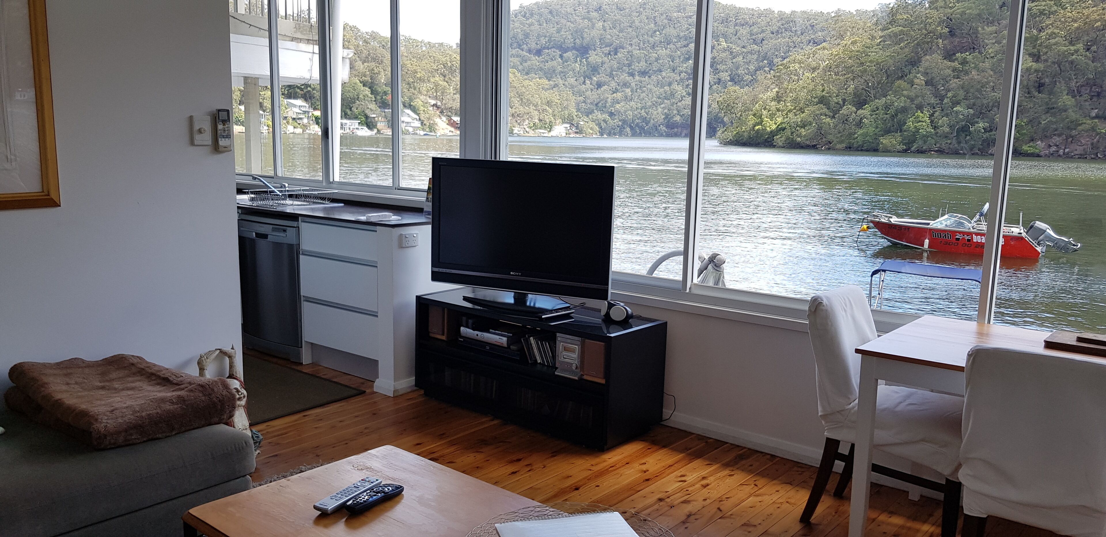 Berowra Waters Cottage — image 6