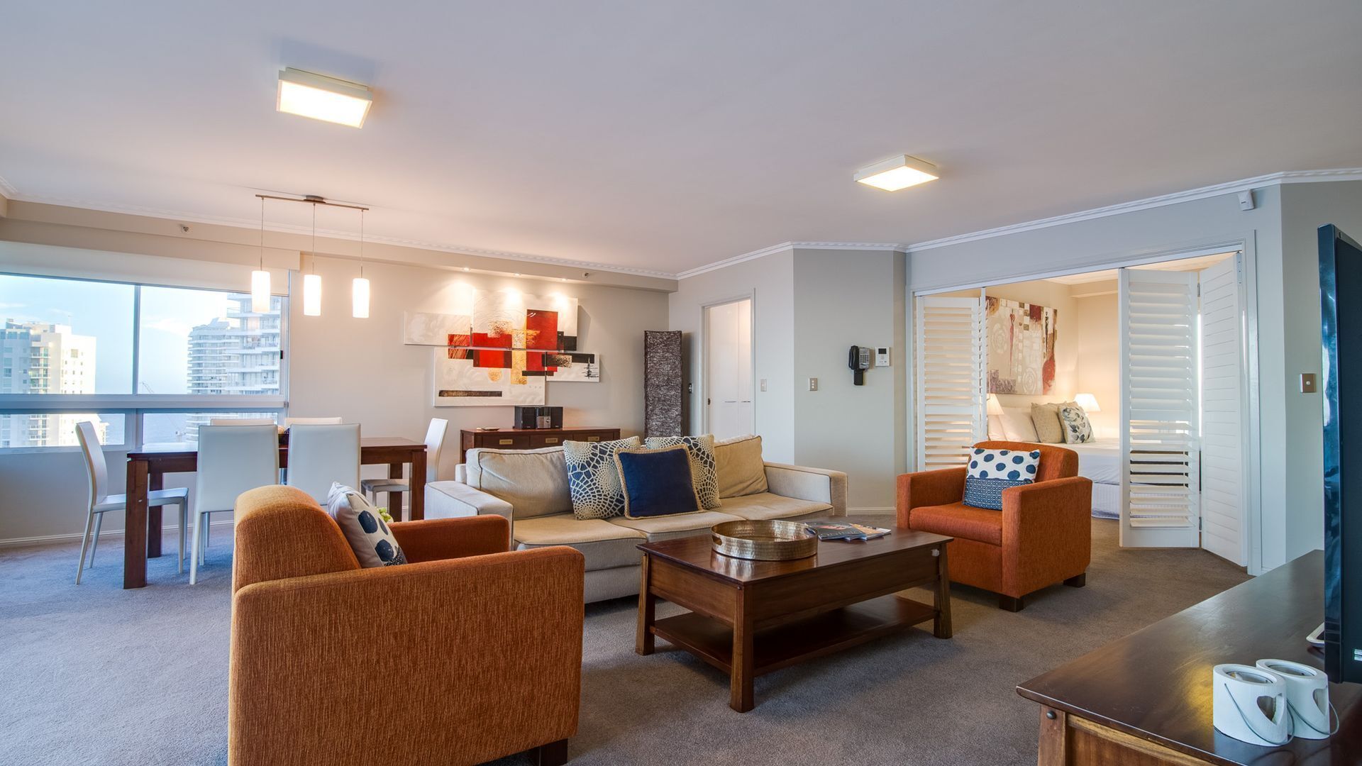 Oscar on Main Resort - Superior 3 Bed Ocean View — image 10