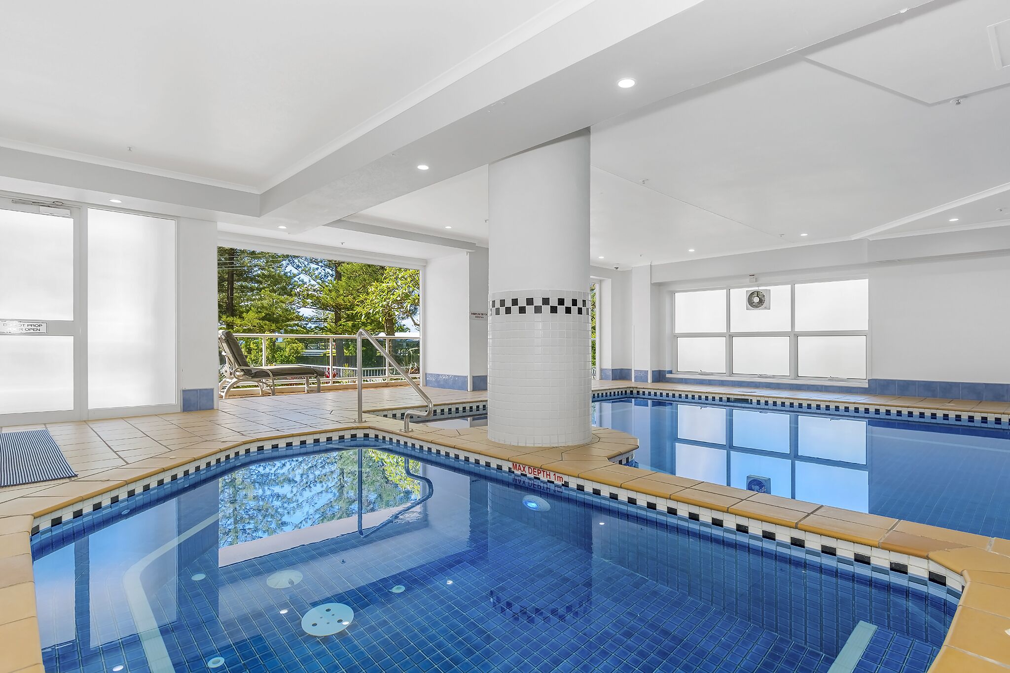 Oscar on Main Resort - Superior 3 Bed Ocean View — image 6