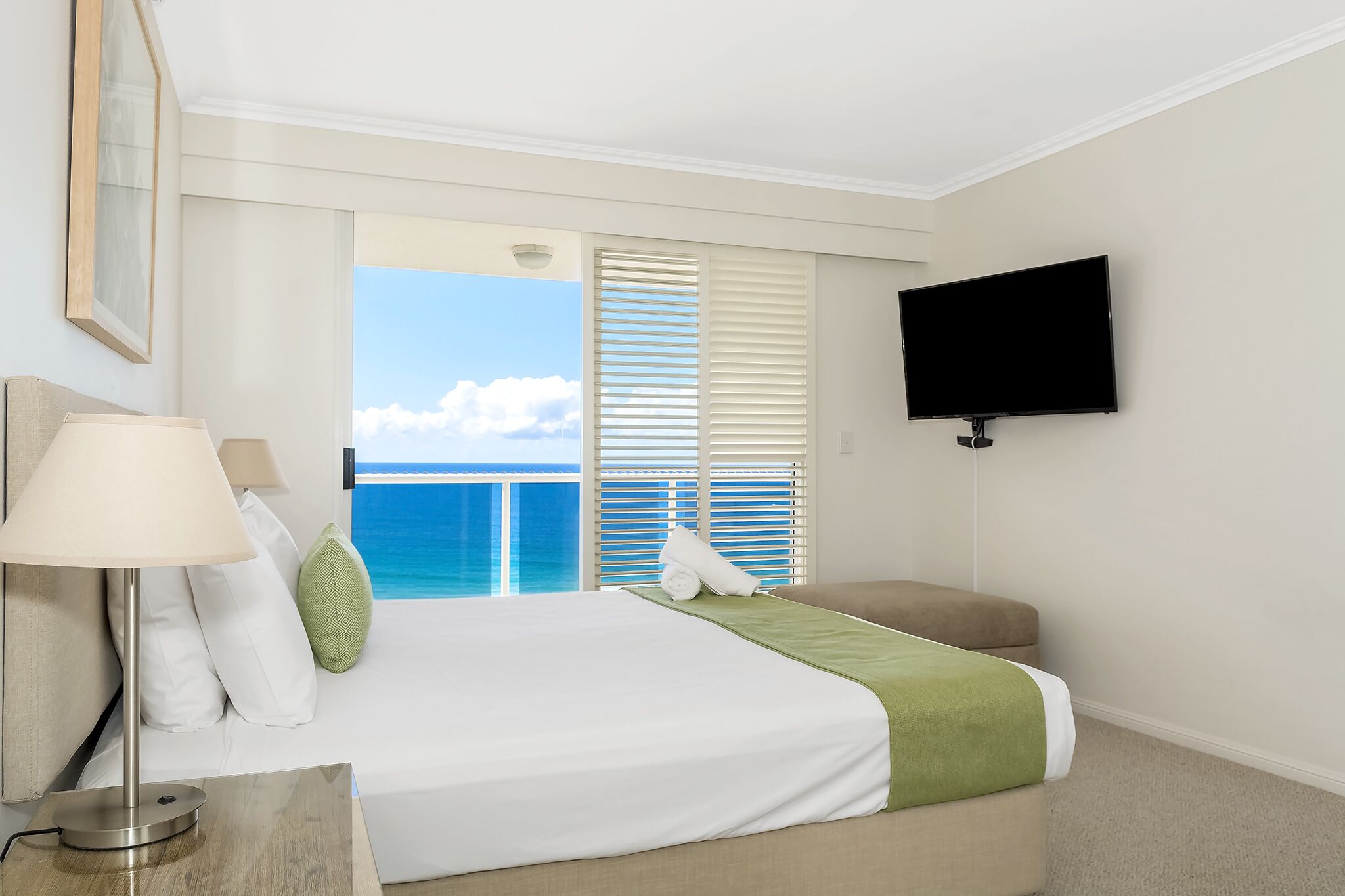 Oscar on Main Resort - Superior 3 Bed Ocean View — image 16