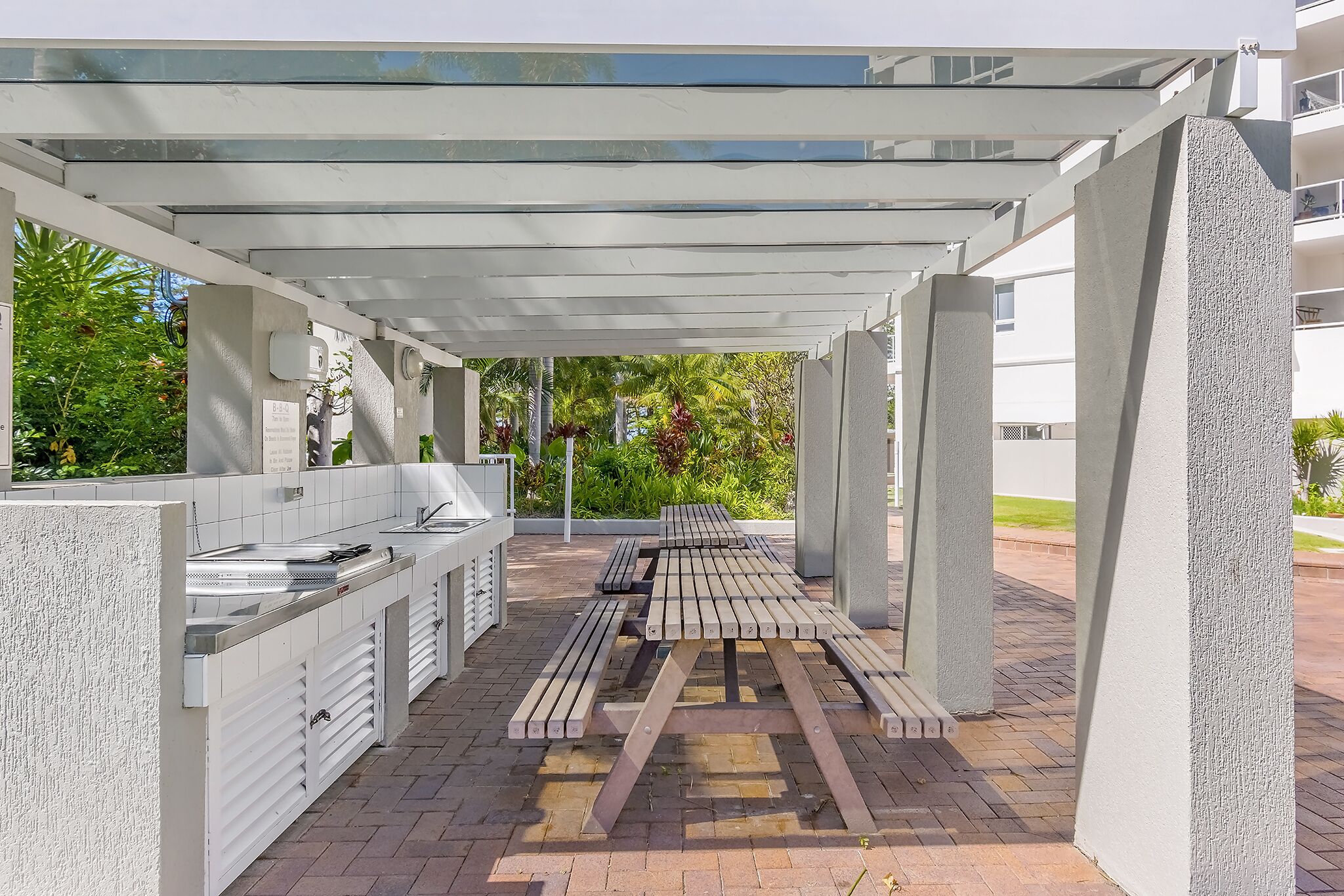 Oscar on Main Resort - Superior 3 Bed Ocean View — image 24