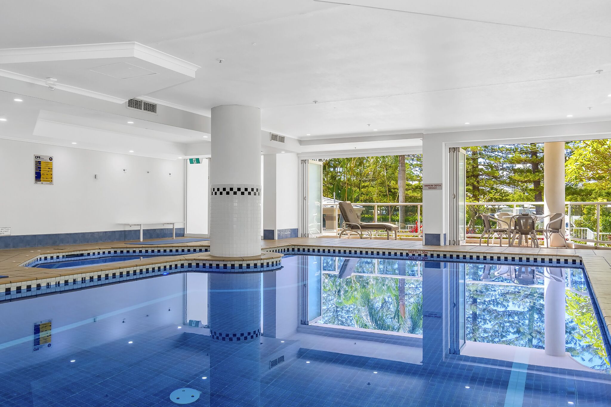 Oscar on Main Resort - Superior 3 Bed Ocean View — image 5