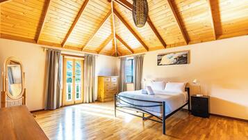 5 chambres, fer et planche à repasser