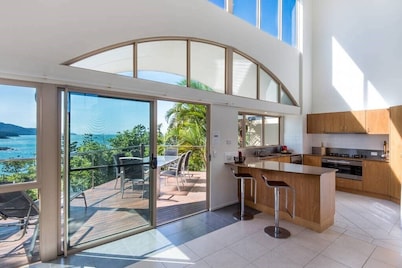 Cooinda Gardens 5, Beautiful Apartment on Hamilton Island