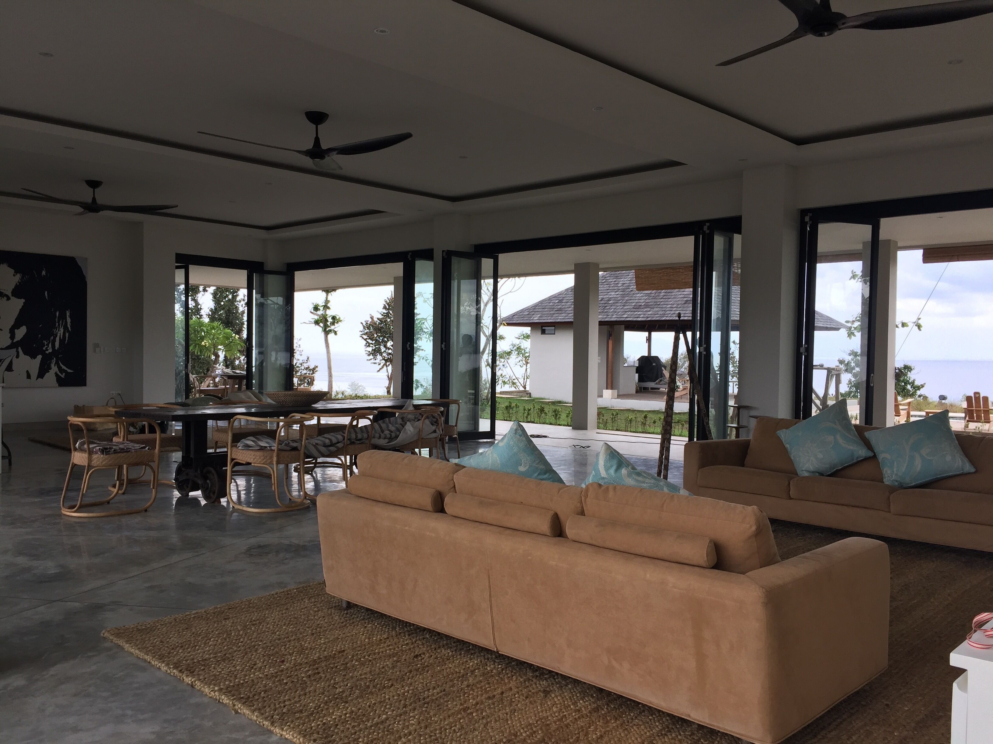 ABSOLUTE PRIVACY 4 Bdrm LUXURY Villa w own beach, 18m pool 360 degree ocean view