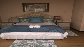 5 Schlafzimmer, Bügeleisen/Bügelbrett, WLAN, Bettwäsche