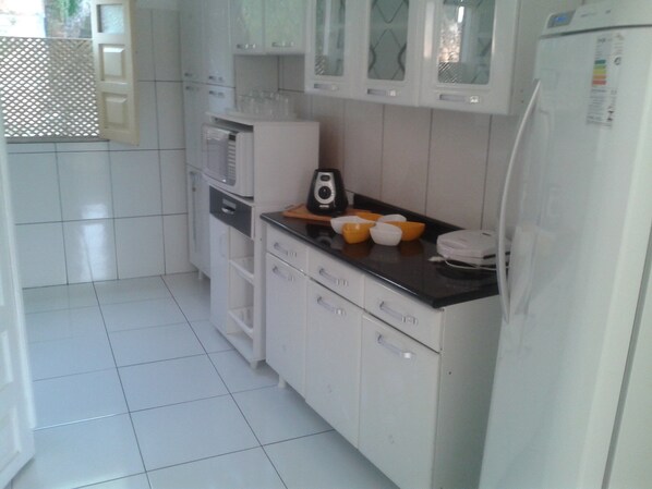 Fridge, microwave, oven, stovetop - Villa in Chapada Diamantina (Lençóis)