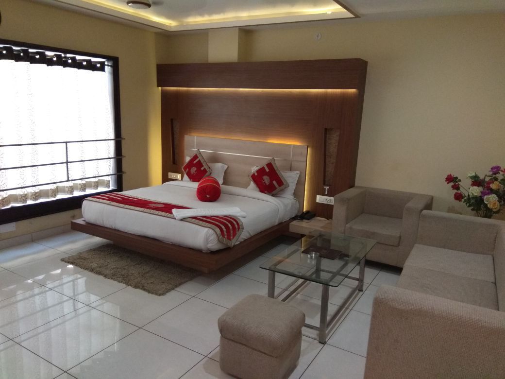 SUNRISE HOTEL JHANSI