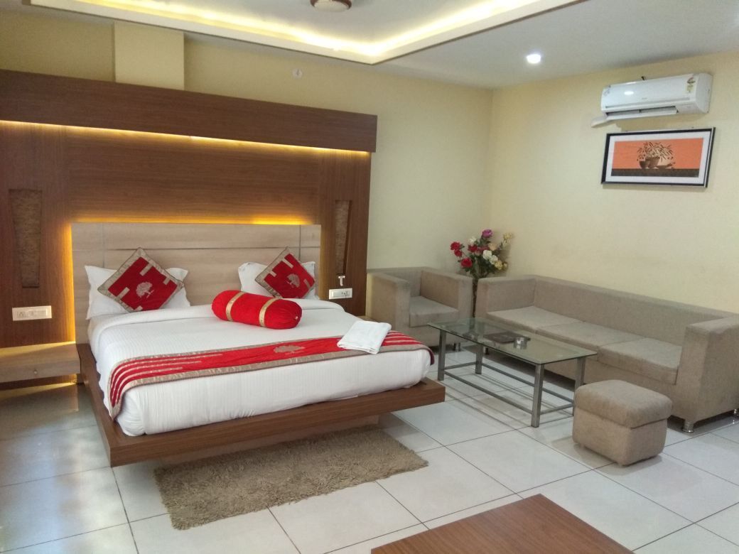 SUNRISE HOTEL JHANSI