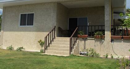 2 Bedrooms Bungalo house with sea view