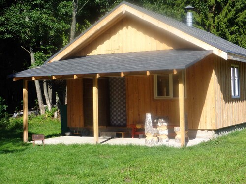 Malinovka Homestead - Rustic Dream in the Pinewoods