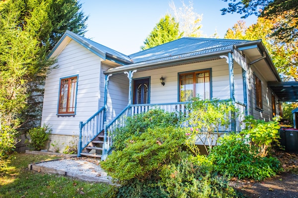 The front of the cottage