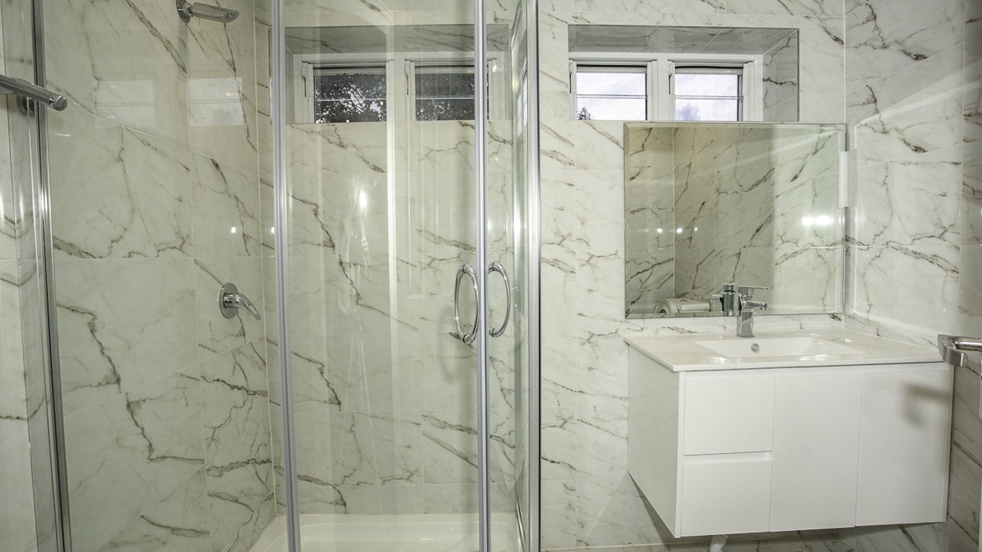 Modern Summer Hill Home — image 7