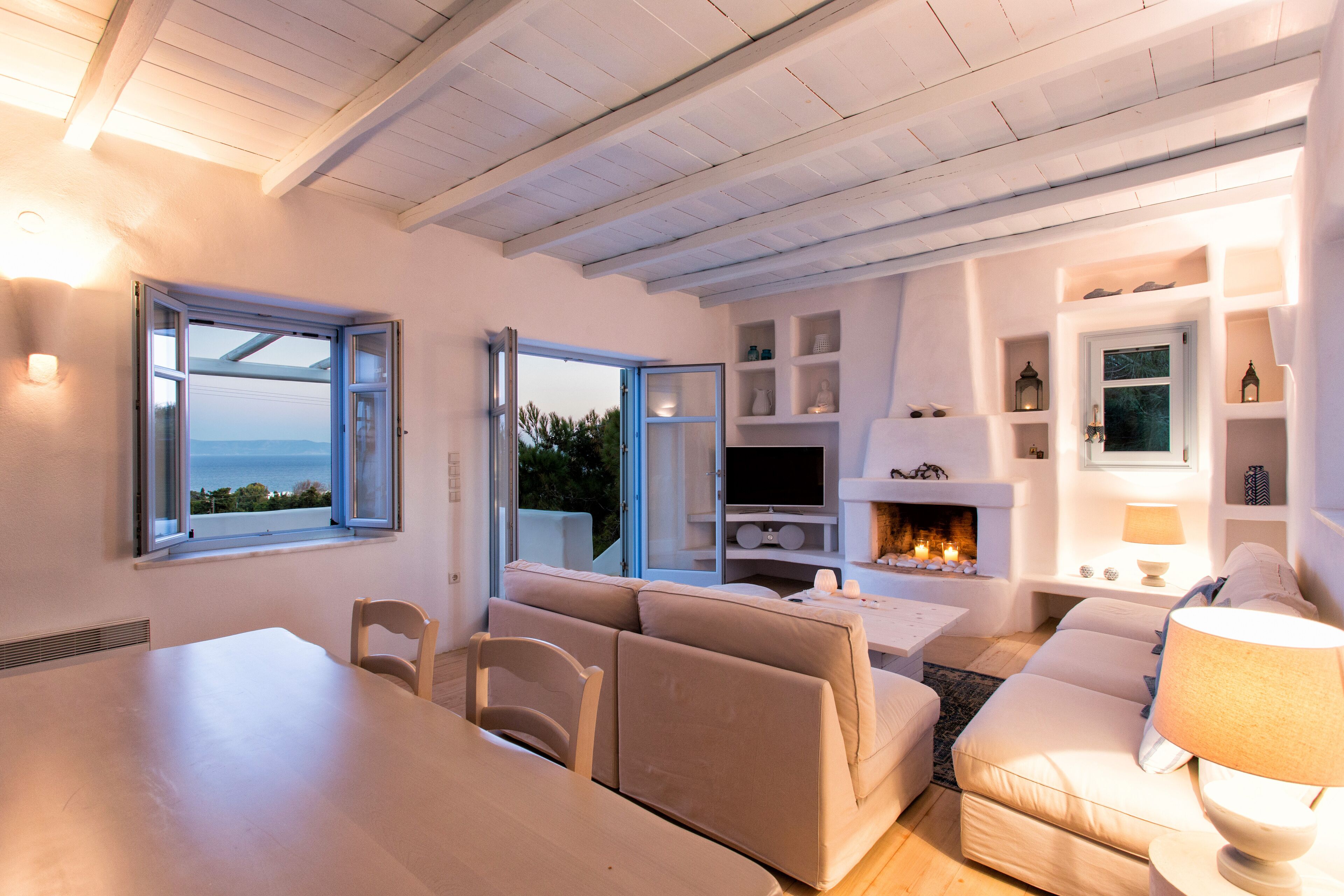 Flat-screen TV, fireplace