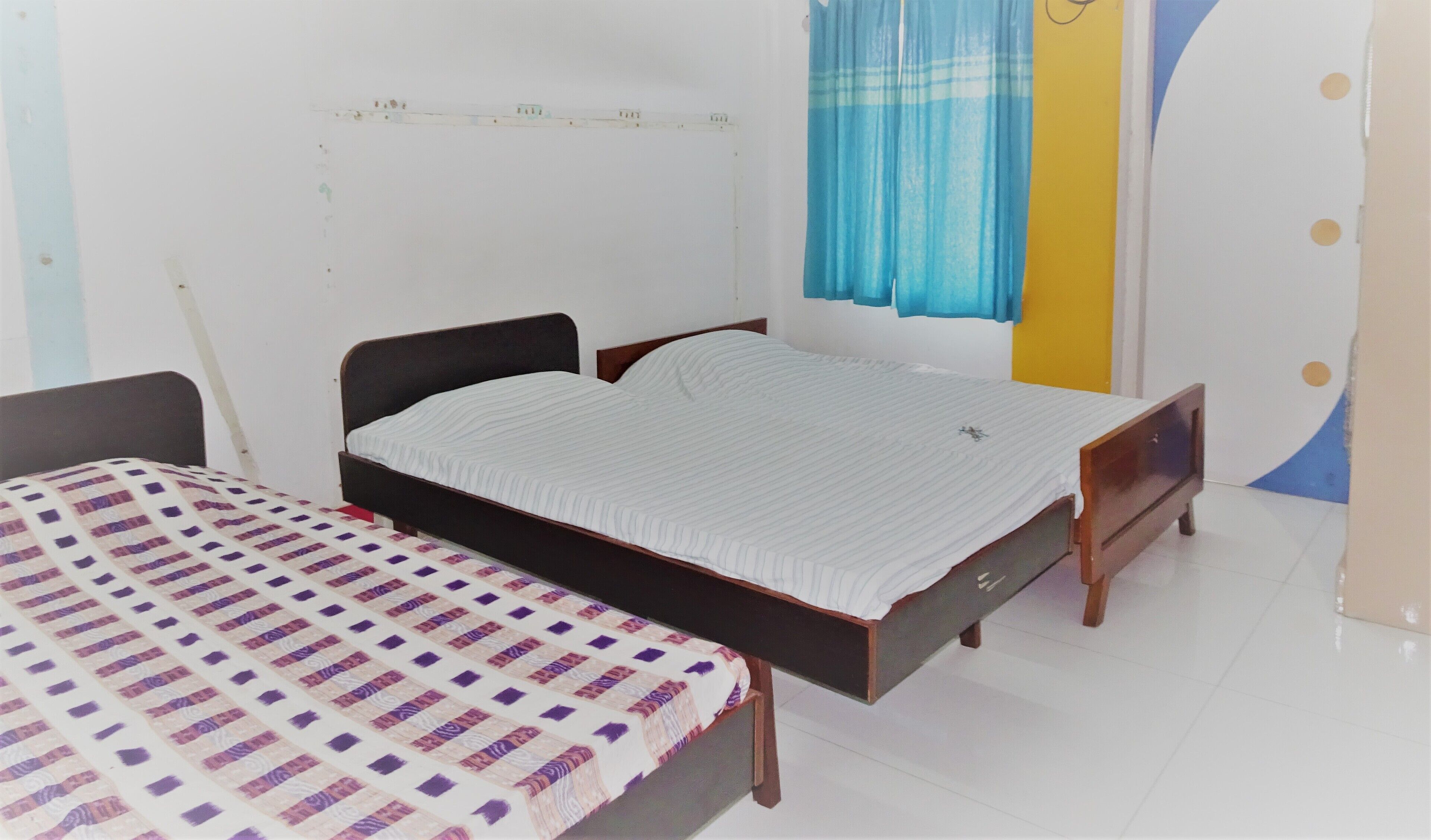 Furnished apt w. 2 bed rooms in New Alipore area