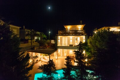 Luxurious villa with pool in Porto Heli