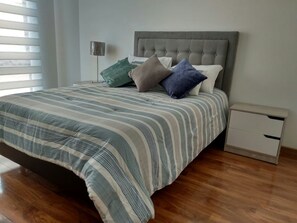 3 Schlafzimmer, Bügeleisen/Bügelbrett, WLAN