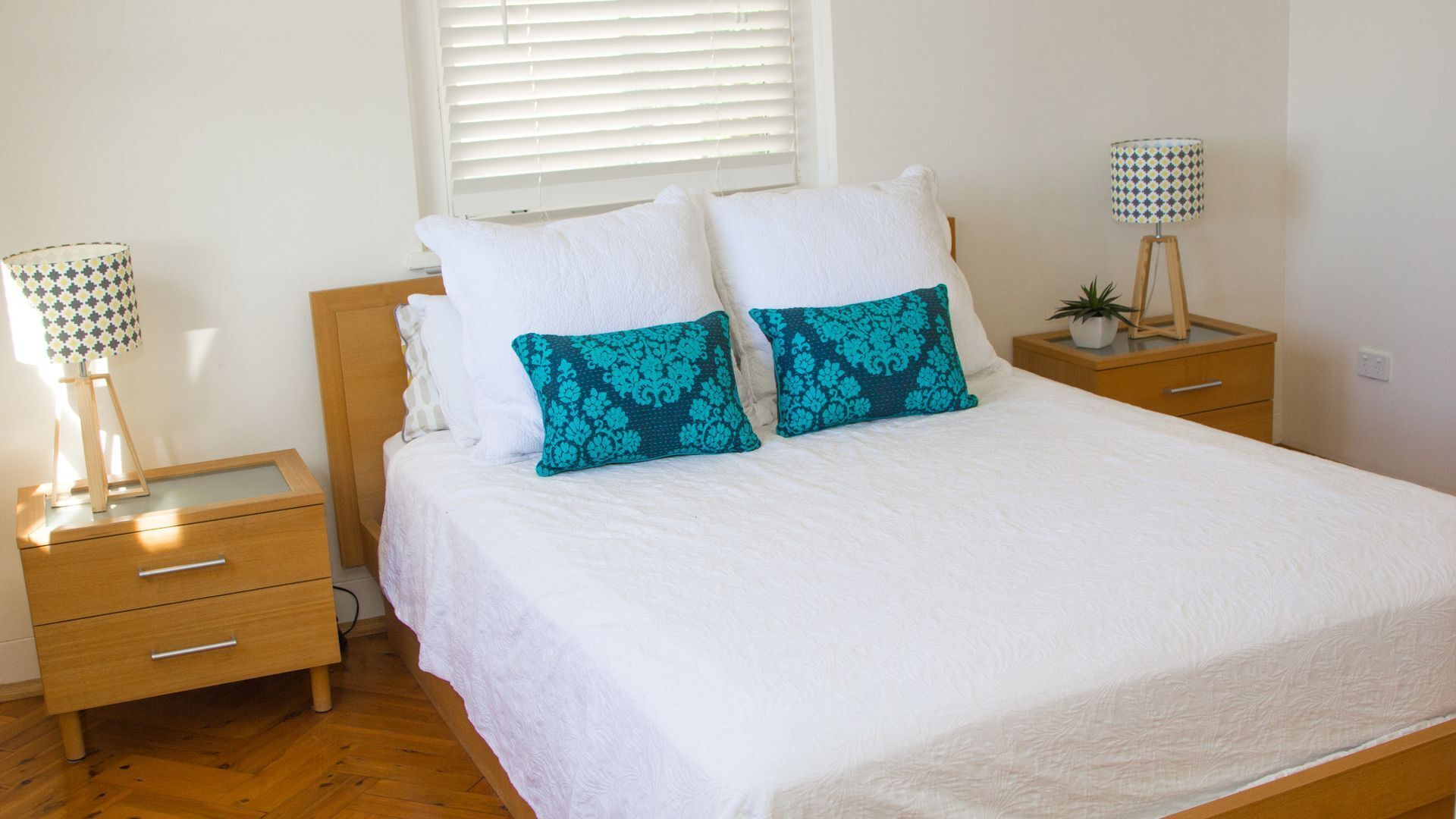 Avoca Beach Break - Unit with direct beach access.