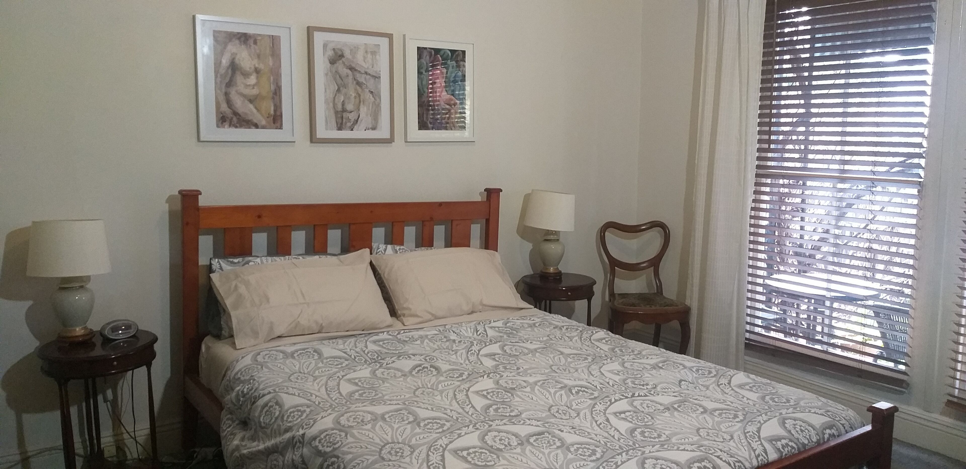 St Kilda Cottage - A family home and garden in vibrant beachside St Kilda — image 14