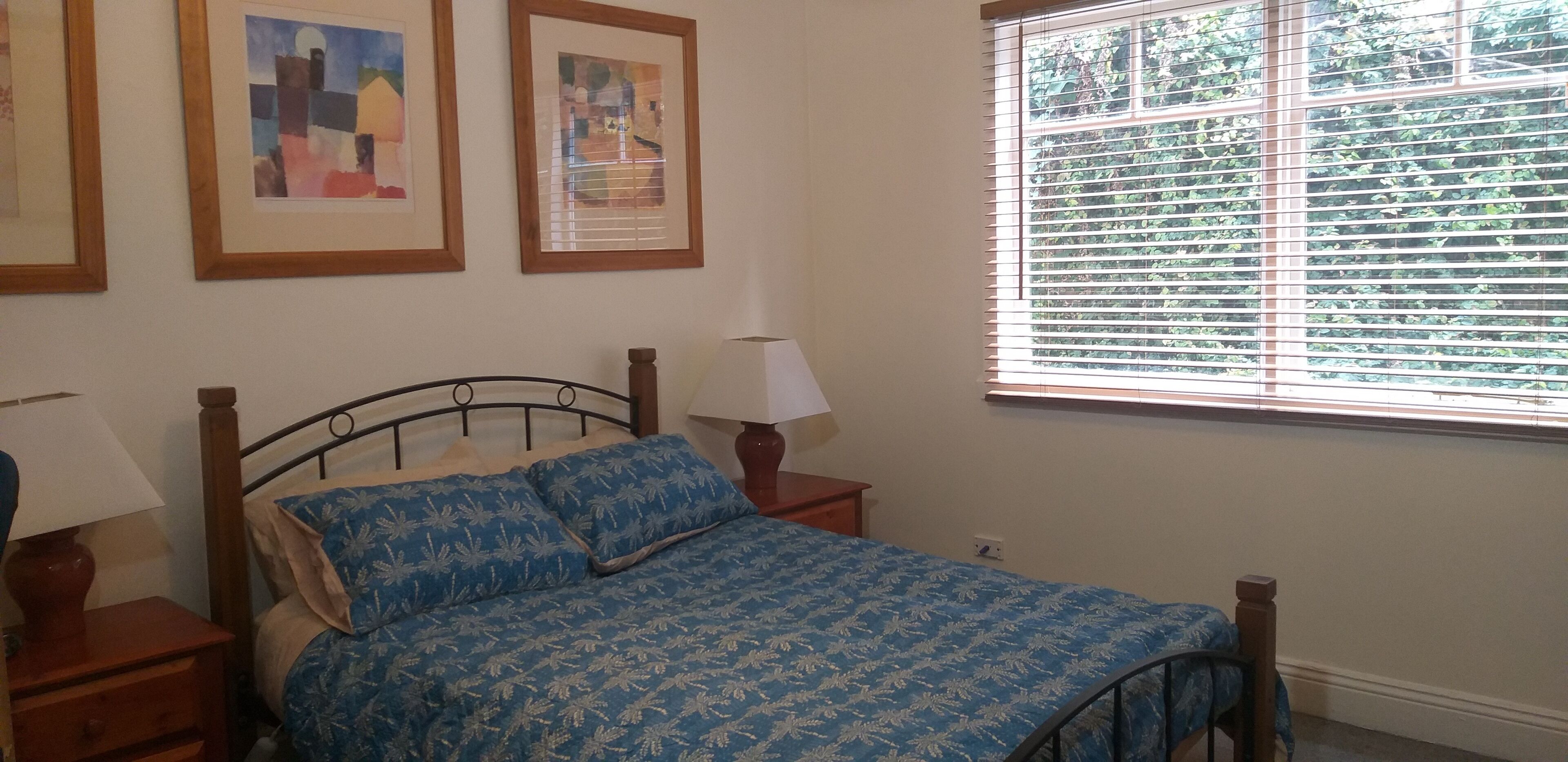 St Kilda Cottage - A family home and garden in vibrant beachside St Kilda — image 13