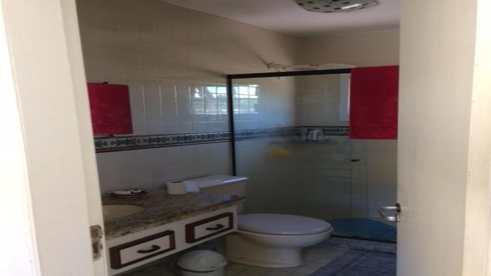 House of 03 rooms, 02 suites, living room, kitchen, barbecue area