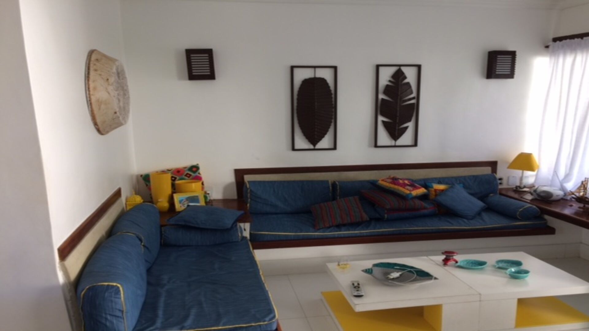 House of 03 rooms, 02 suites, living room, kitchen, barbecue area