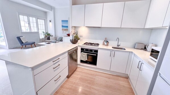 Microwave, stovetop, dishwasher