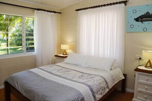 2 bedrooms, iron/ironing board, bed sheets