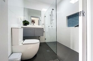 Bathtub, soap, toilet paper