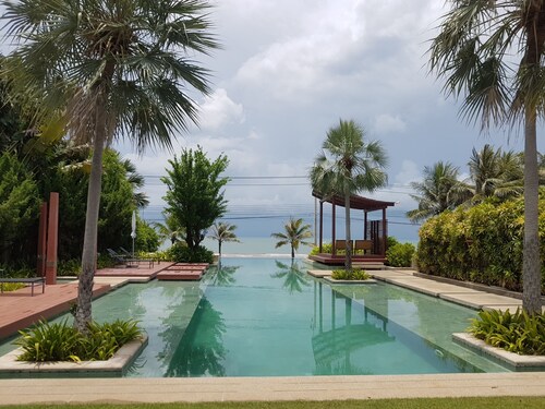 MODERN LUXURY VILLA AT PRAN-A-LUXE