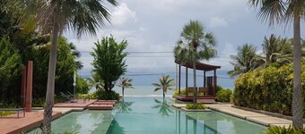 MODERN LUXURY VILLA AT PRAN-A-LUXE