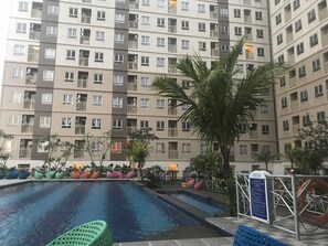 Outdoor pool - Stay at Budget HoTel East Jakarta Indonesia (East Jakarta)