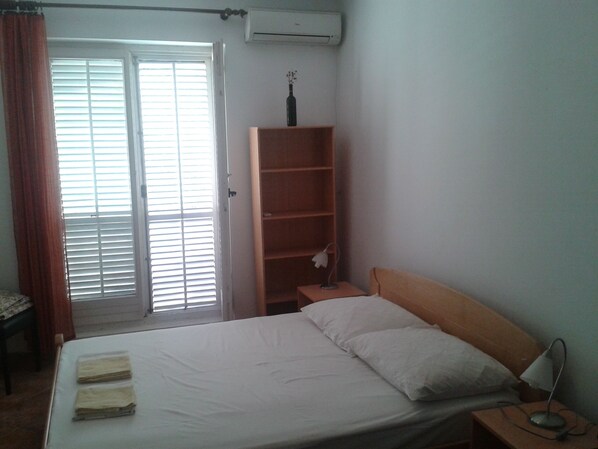 1 bedroom, WiFi, bed sheets