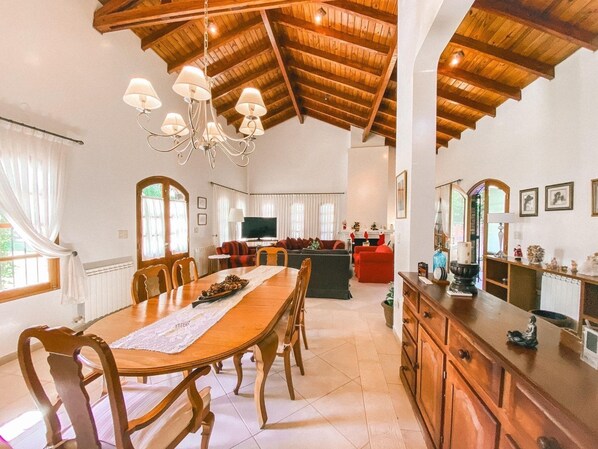 تناول الطعام