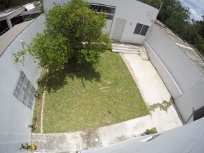 المنطقة المحيطة بالمنشأة