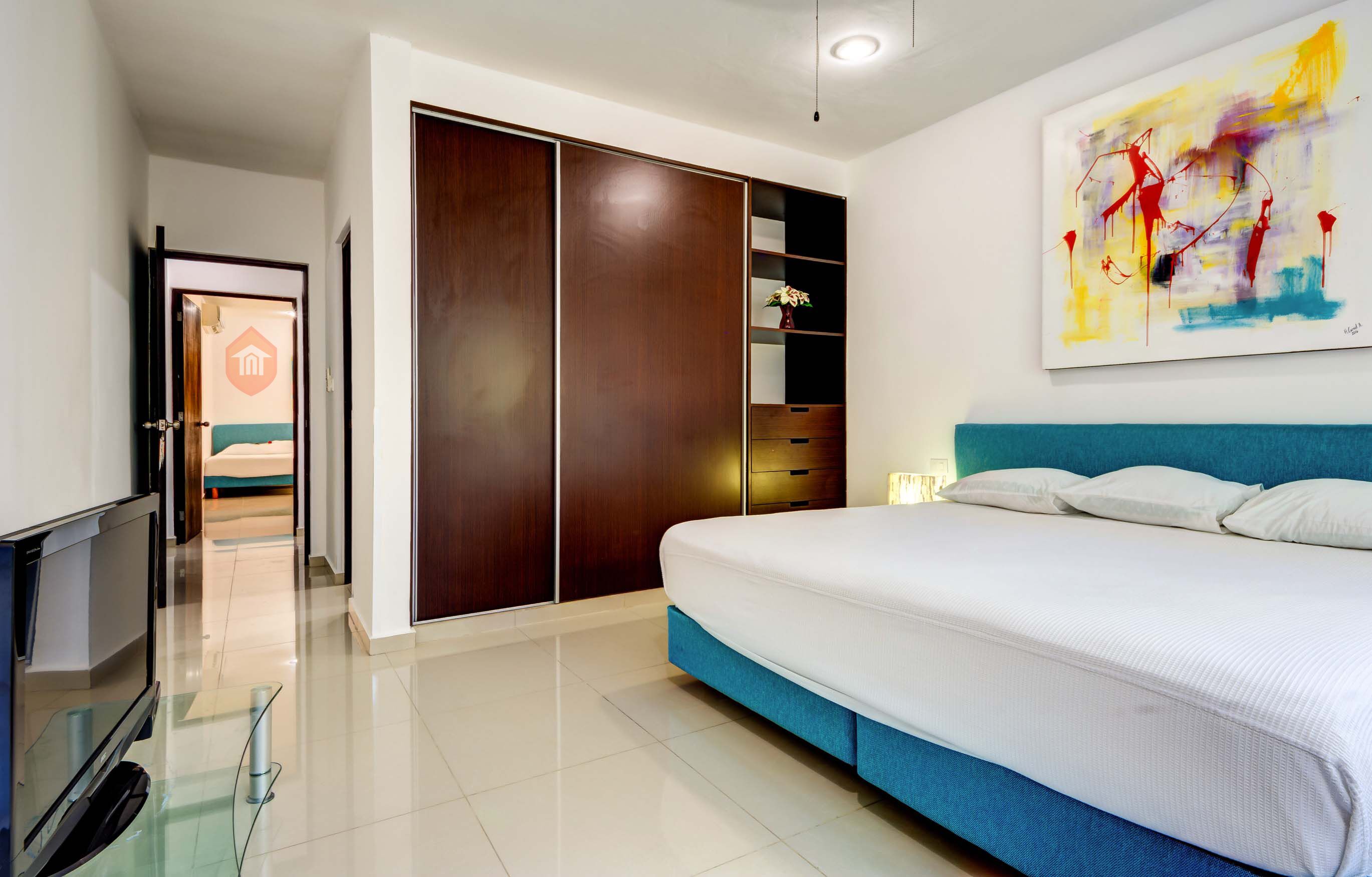 Luxury Apt A Few Steps From The Beach & 5th Ave