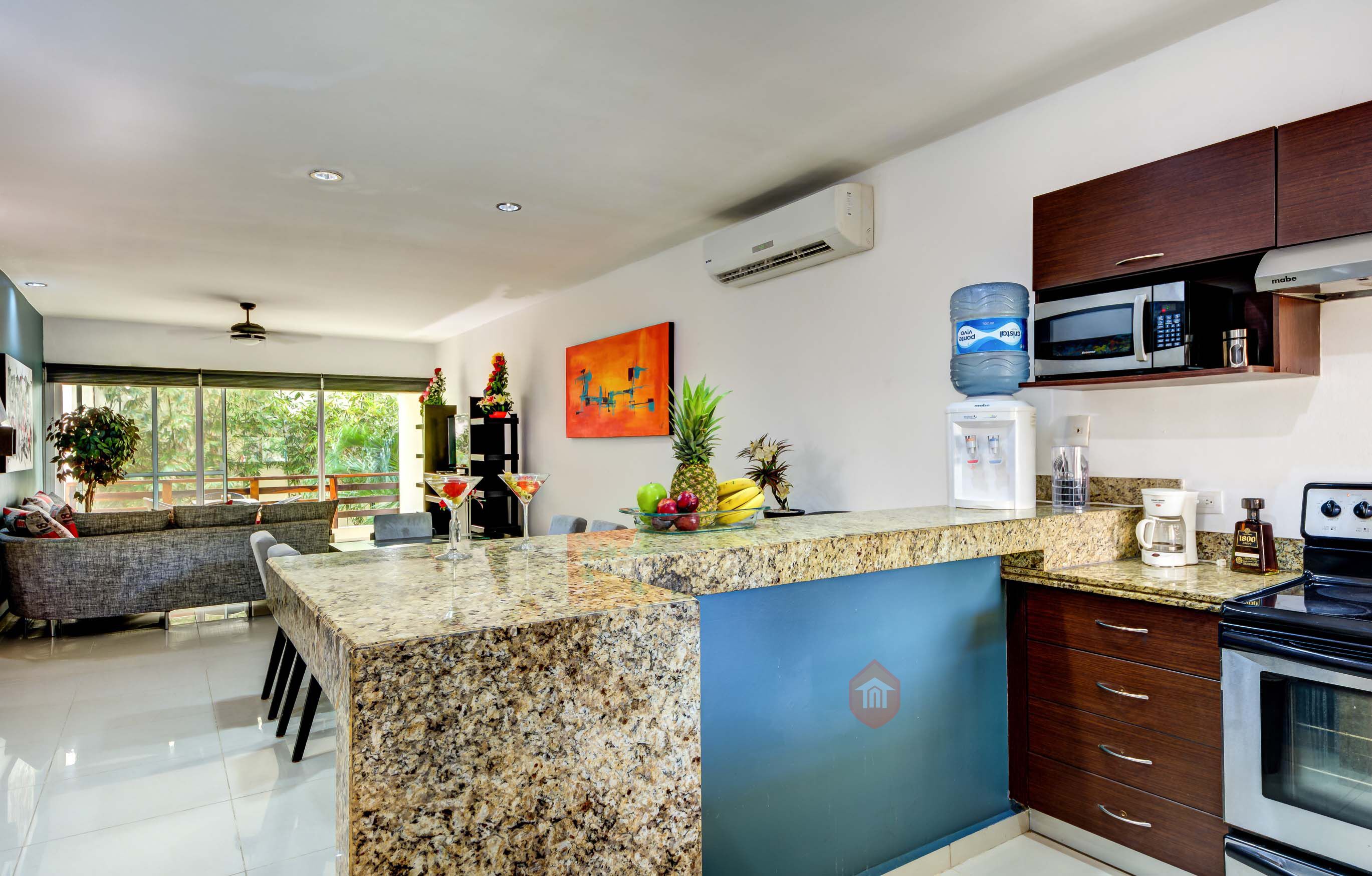 Luxury Apt A Few Steps From The Beach & 5th Ave