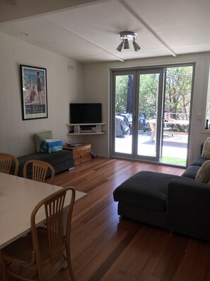 Living area - Rye Beach House with 3 bedrooms  (Rye)
