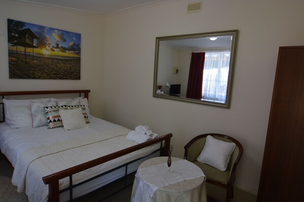 1 chambre, literie fournie