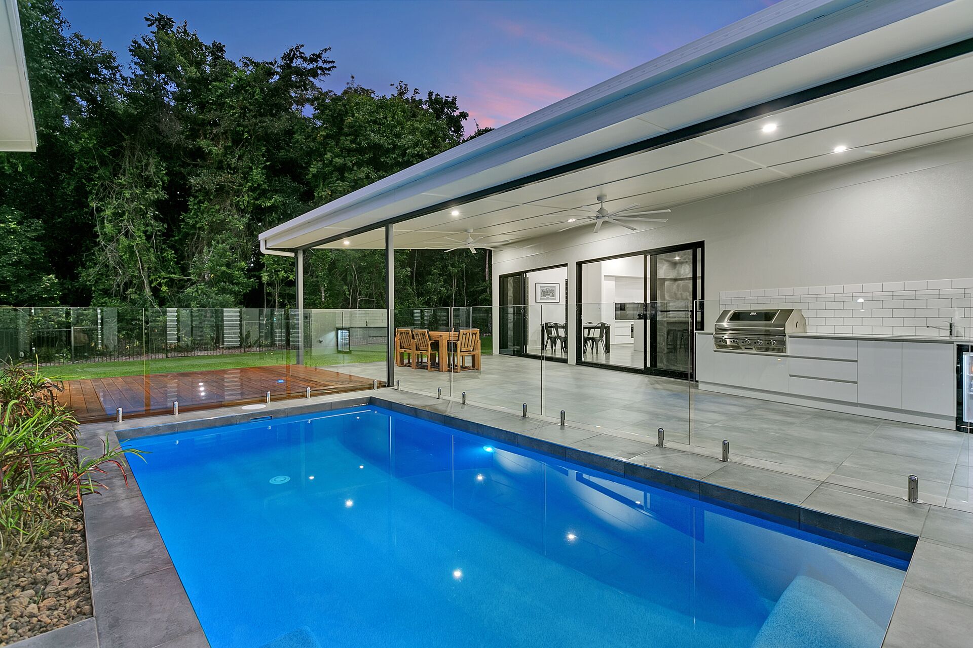 Luxury HQ in Palm Cove